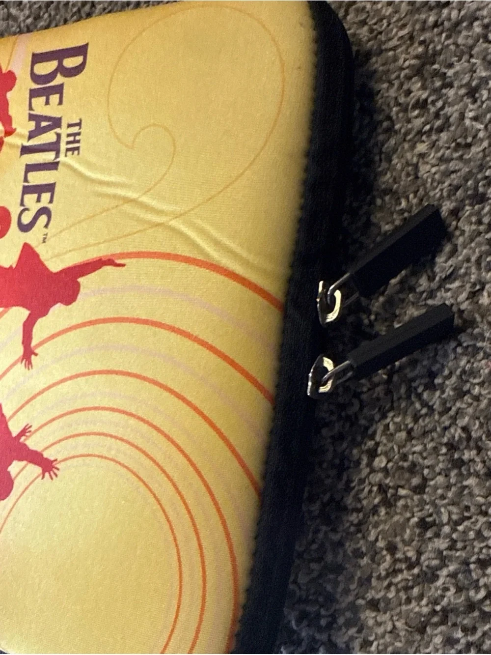 The Beatles Love Cirque Du Soleil 9.5”x7.5” Padded Tablet Laptop Holder Zipper